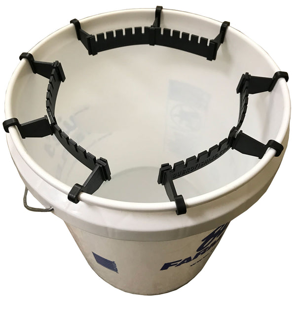 diy 5gal bucket fishing lure storage, bucket1.JPG)